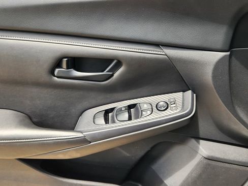 Used 2024 Nissan Sentra S FWD image 17
