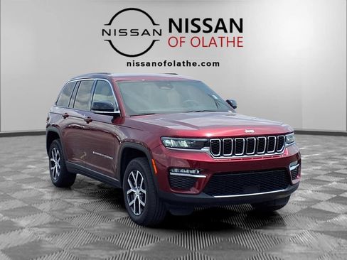 Used 2024 Jeep Grand Cherokee Limited AWD/4WD image 30