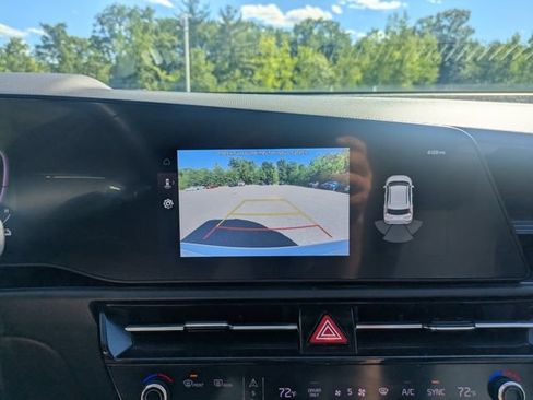 Used 2023 Kia Niro EX FWD image 26