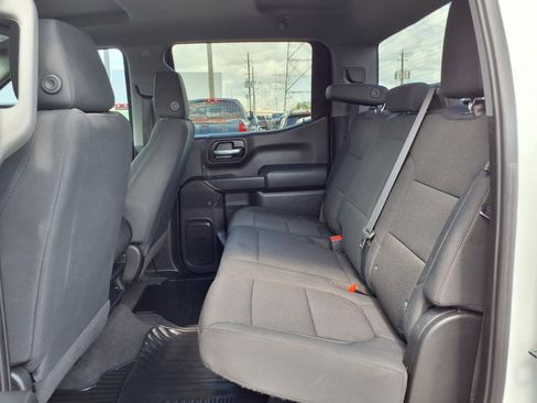 Used 2020 Chevrolet Silverado 1500 Custom w/ Custom Value Package RWD image 17
