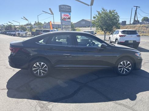 Used 2024 Volkswagen Jetta S FWD image 6