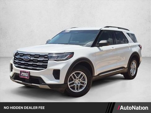 Certified 2025 Ford Explorer Active RWD image 1