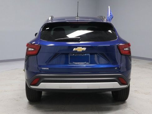 Used 2024 Chevrolet Trax LT image 9