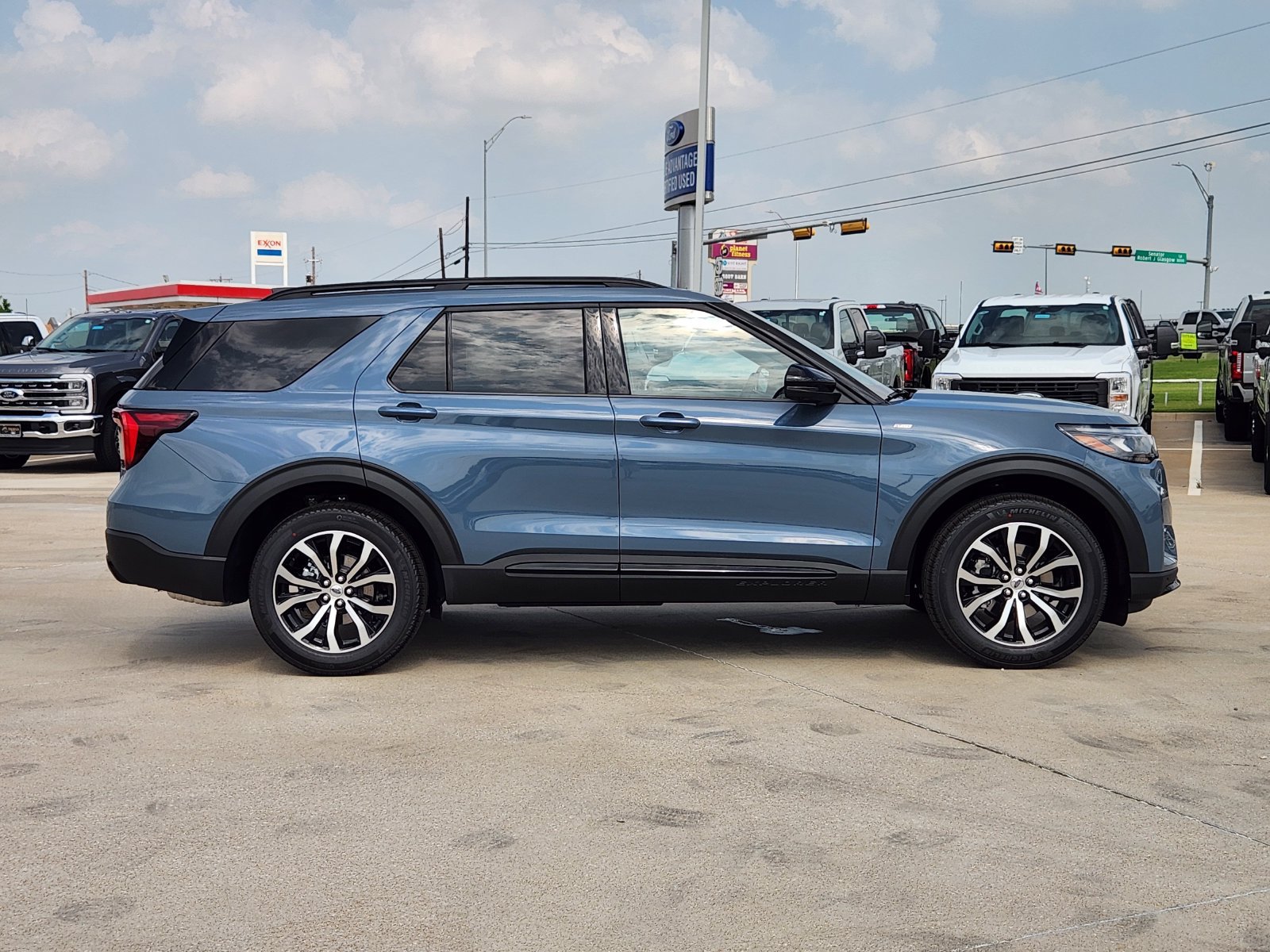 New 2026 Ford Explorer ST-Line RWD image 7