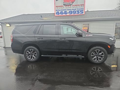 Used 2021 Chevrolet Tahoe Z71 w/ Z71 Off-Road Package image 2