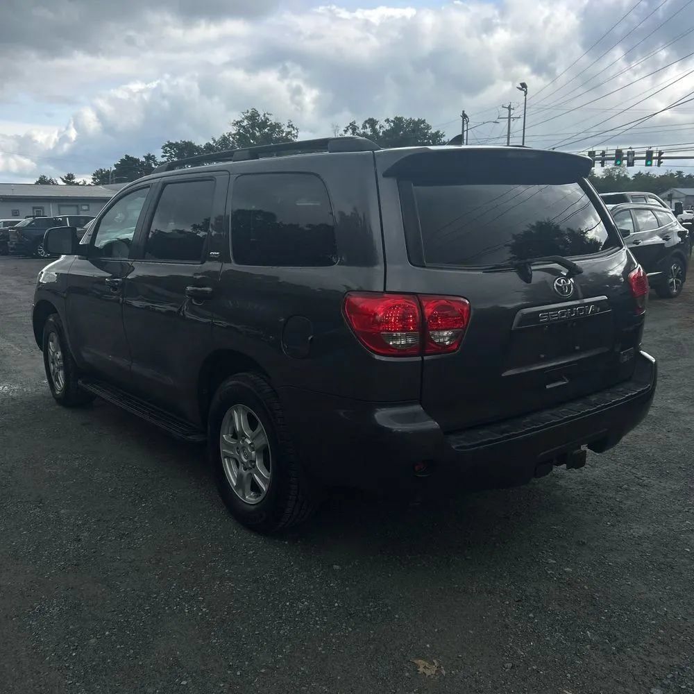 Used 2016 Toyota Sequoia SR5 AWD/4WD image 5