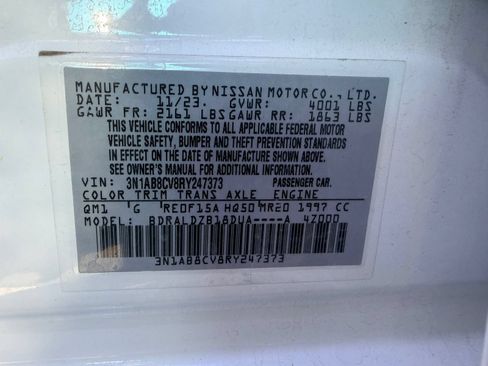 Used 2024 Nissan Sentra SV FWD image 17
