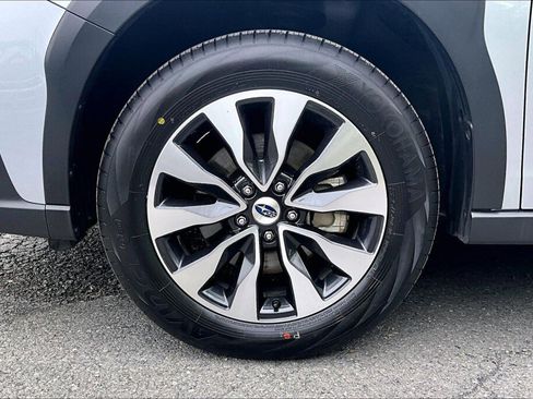 Certified 2024 Subaru Outback Limited AWD/4WD image 17