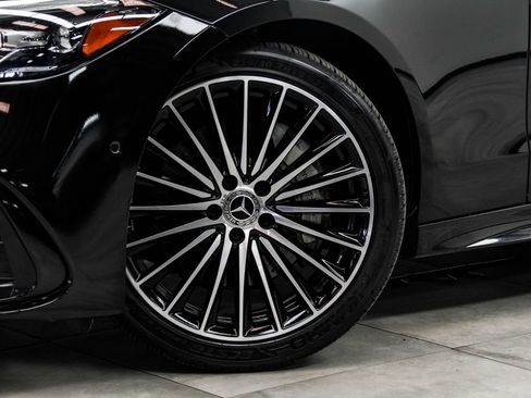 Used 2024 Mercedes-Benz C 300 Sedan image 3