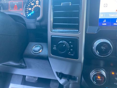 Used 2019 Ford F150 Lariat w/ Equipment Group 502A Luxury image 21