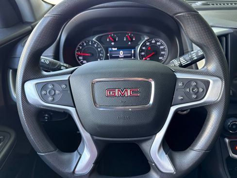 Used 2024 GMC Terrain SLE FWD image 29