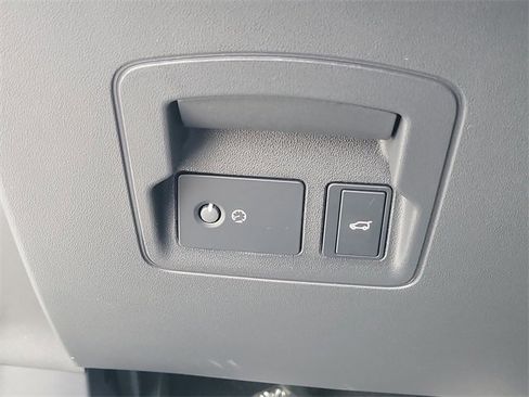 New 2026 Land Rover Range Rover Velar Dynamic SE image 25