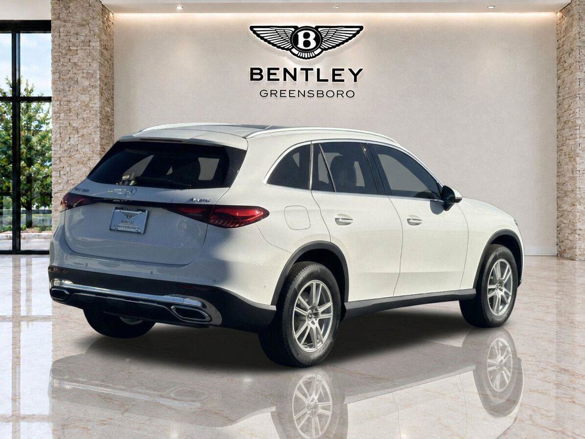 Used 2023 Mercedes-Benz GLC 300 4MATIC image 5