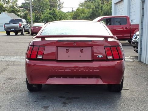 Used 2003 Ford Mustang Coupe RWD image 4