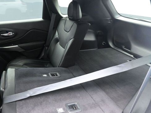 Used 2021 Jeep Cherokee Latitude Lux 80th Anniv w/ Quick Order Package 26U 80TH image 22