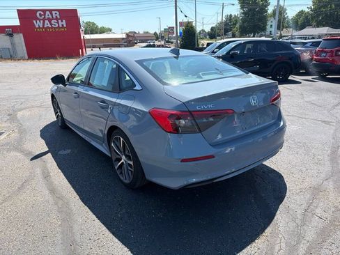 Used 2024 Honda Civic Touring image 5