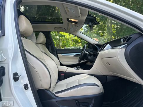 Used 2020 INFINITI QX50 Essential w/ Convenience Package AWD/4WD image 19
