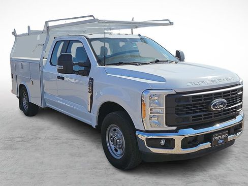 Used 2023 Ford F250 XL w/ XL Chrome Package RWD image 1