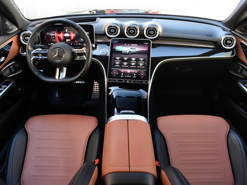 Used 2023 Mercedes-Benz C 300 4MATIC Sedan image 31