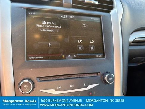 Used 2015 Ford Fusion SE w/ Equipment Group 202A FWD image 9
