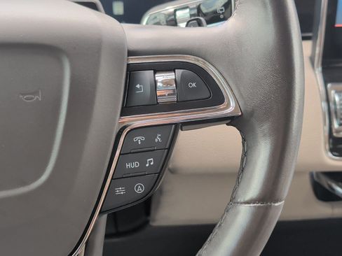 Used 2023 Lincoln Navigator Reserve AWD/4WD image 15