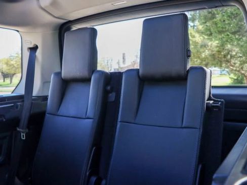 Used 2016 Land Rover LR4 HSE image 19