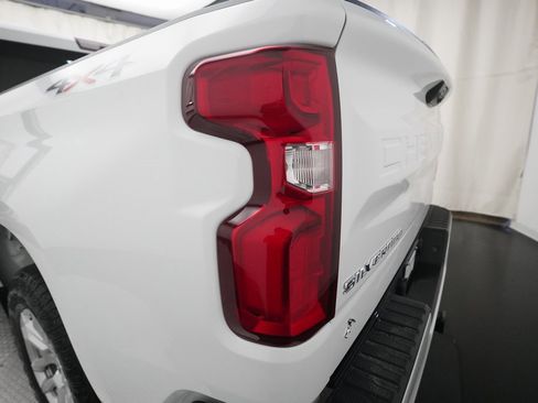 Certified 2022 Chevrolet Silverado 1500 RST image 30