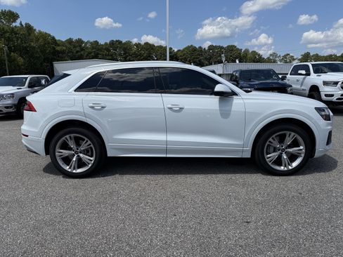 Used 2023 Audi Q8 Premium w/ Convenience Package AWD/4WD image 11