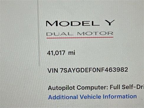 Used 2022 Tesla Model Y Performance image 16