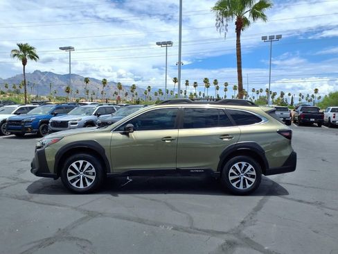 Used 2024 Subaru Outback Premium AWD/4WD image 14