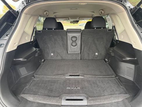 Used 2020 Nissan Rogue SV image 92