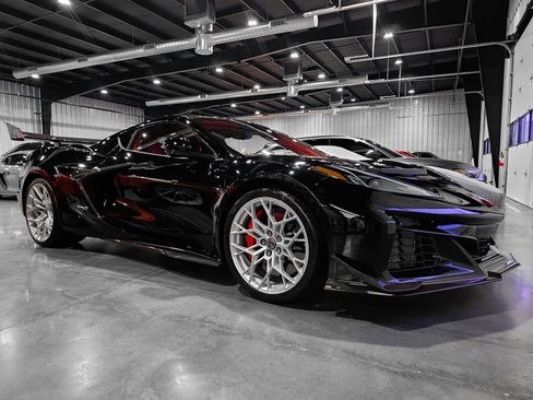 Used 2026 Chevrolet Corvette ZR1 w/ ZR1 Carbon Fiber Aero Package RWD image 43
