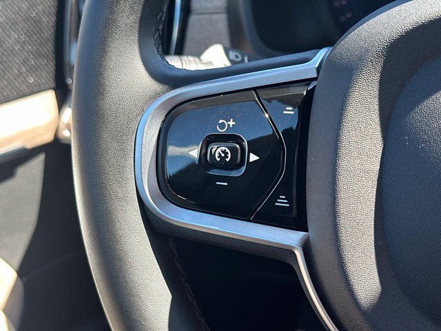 Certified 2026 Volvo XC90 B6 Plus AWD/4WD image 28