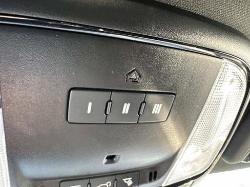 Used 2022 Dodge Durango R/T w/ Blacktop Package image 18