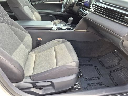 Used 2025 Toyota Camry LE FWD image 28