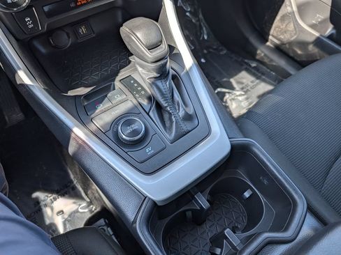 Used 2024 Toyota RAV4 LE AWD/4WD image 20