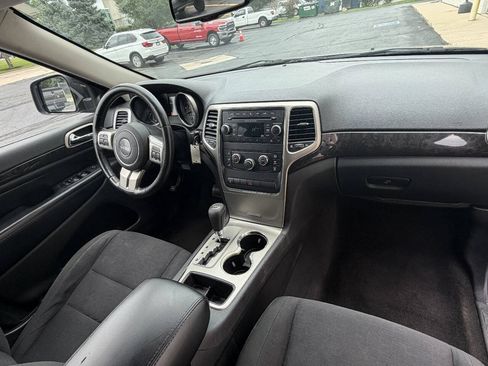 Used 2012 Jeep Grand Cherokee Laredo AWD/4WD image 18