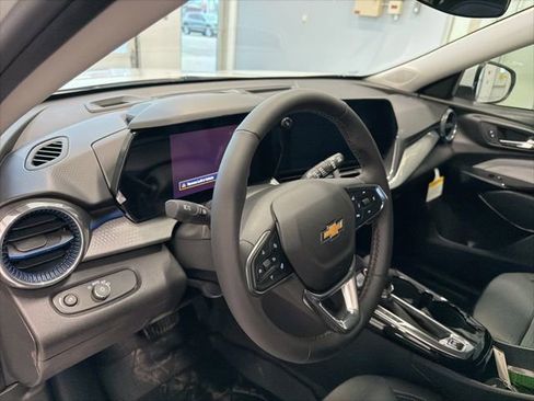 New 2026 Chevrolet Trax LT w/ Driver Confidence Package image 13