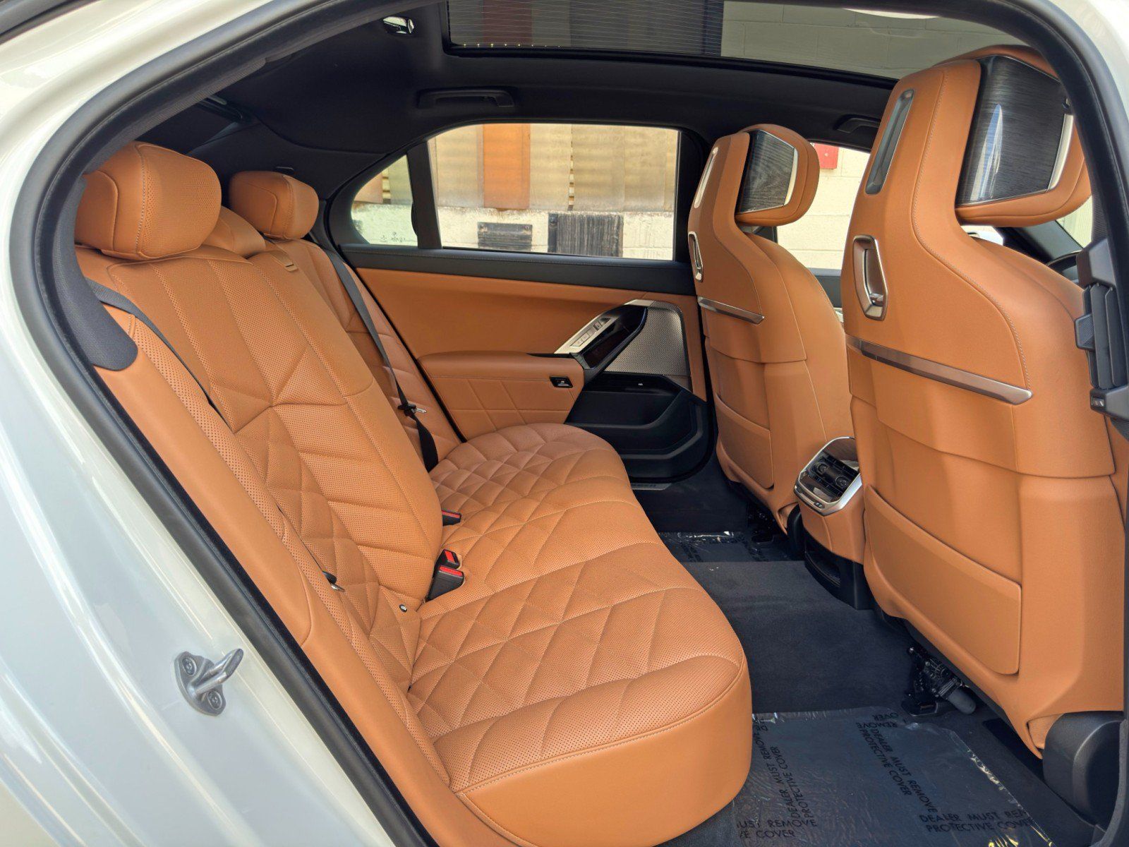 Used 2023 BMW 740i w/ Parking Assistance Package RWD image 46