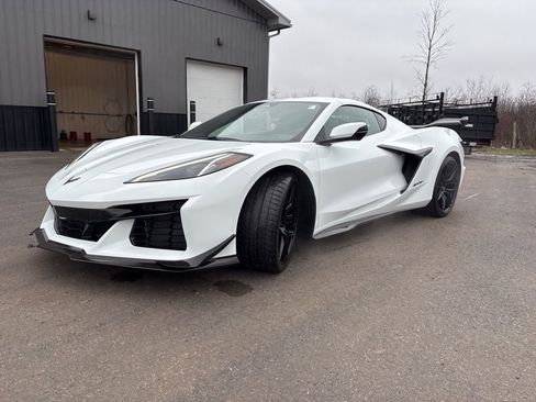 Used 2026 Chevrolet Corvette Z06 image 3
