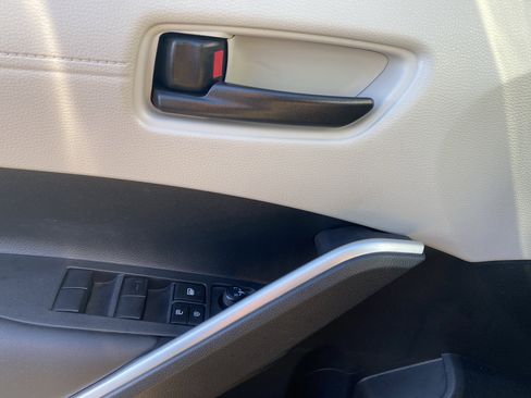 Used 2023 Toyota Corolla Cross L image 13