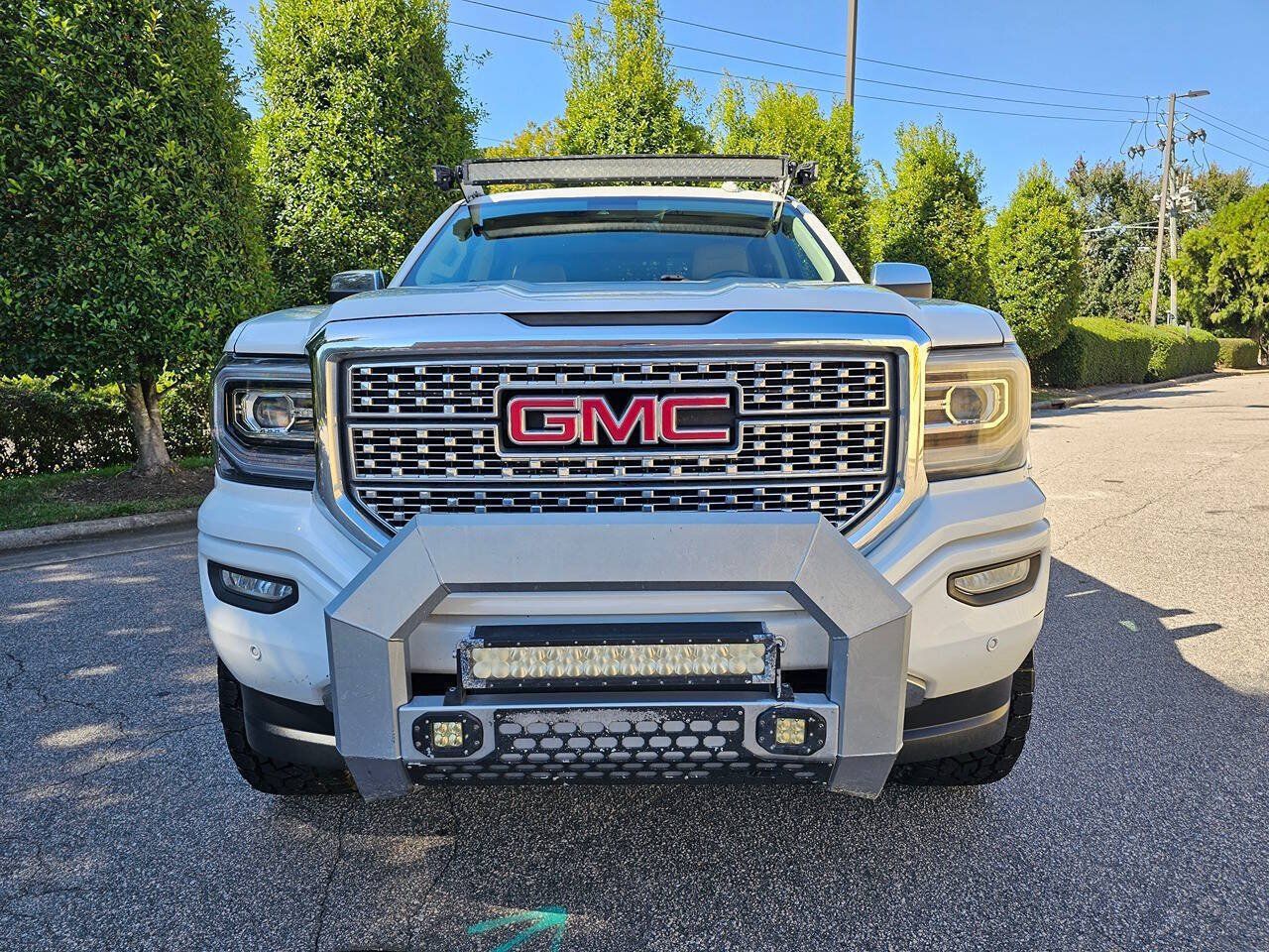 Used 2017 GMC Sierra 1500 Denali w/ Denali Ultimate Package AWD/4WD image 8