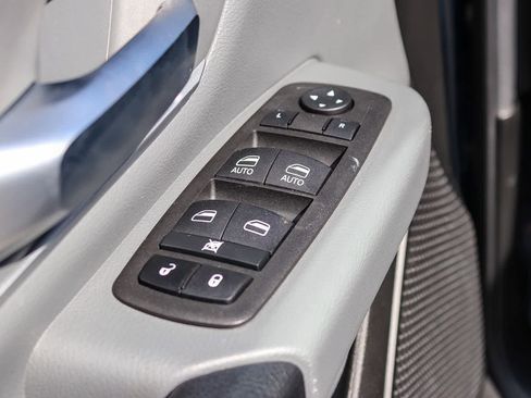 Used 2022 RAM 1500 Big Horn RWD image 21