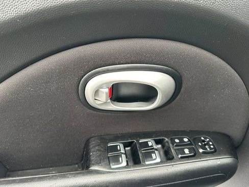 Used 2018 Kia Soul + image 14