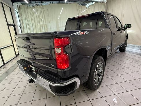 Used 2024 Chevrolet Silverado 1500 LT AWD/4WD image 5