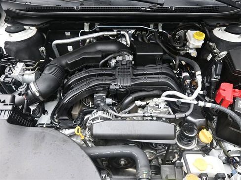 Used 2022 Subaru Outback Limited image 32