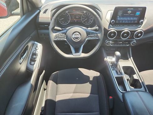 Used 2025 Nissan Sentra SR FWD image 7
