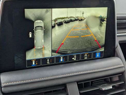 Certified 2023 GMC Yukon SLT w/ SLT Luxury Package image 26