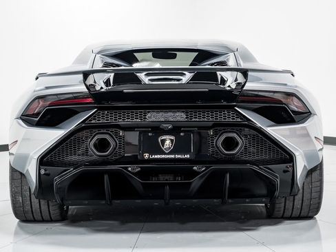 Used 2023 Lamborghini Huracan Tecnica RWD image 4
