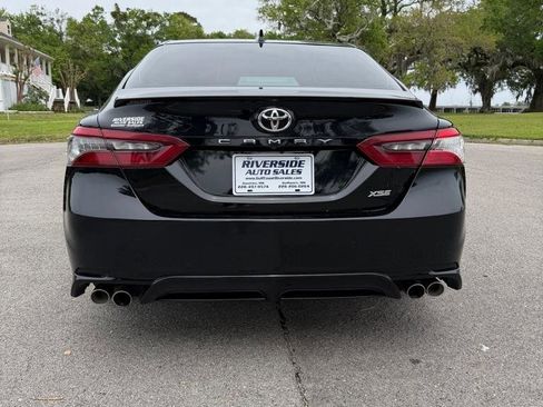 Used 2021 Toyota Camry XSE image 4